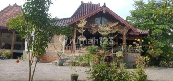 For Sale, Large Land Plus Strategic Building, Main Road Jombang, BW 283 1