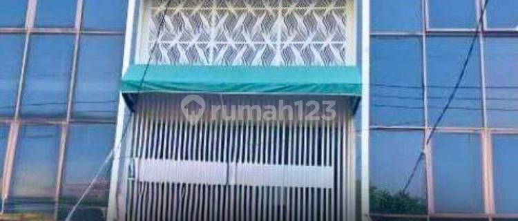 For Rent 3.5-Story Strategic Shop House on Raya Kenjeran, Surabaya 1