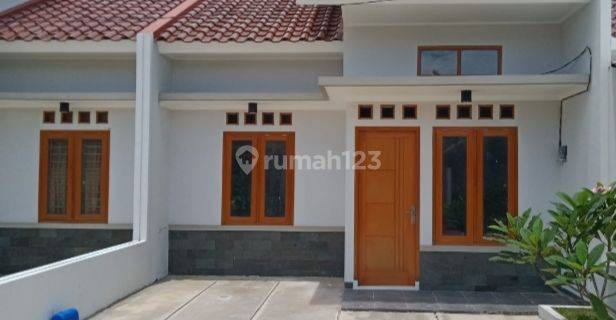 Rumah minimalis di bandung harga terjangkau  1