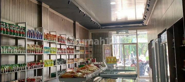 Shop House on Gajah Raya Street, Semarang, Near the Grand Mosque 1