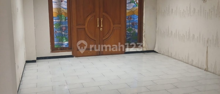 Sultan Agung Gajah Mungkur 3-Story Shophouse Ready to Use 1