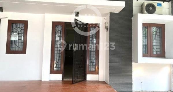 Ready-to-Occupy House in Raffles Hills, Cibubur, Depok. 1