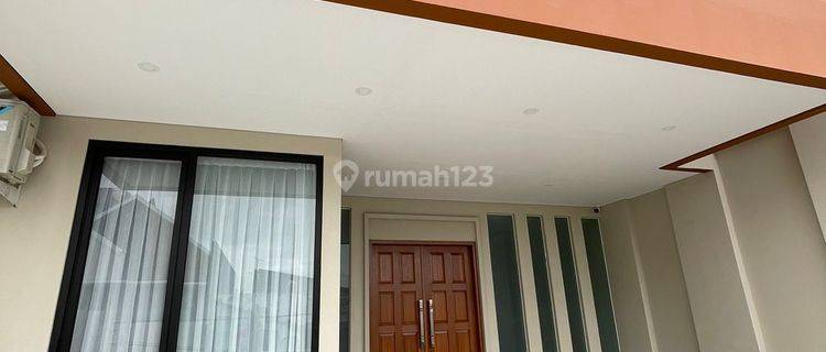 DI JUAL RUMAH BARU SEMI FURNIES BAGUS BANGET 4 LANTAI LOKASI STRATEGIS DI PULO MAS JAKARTA TIMUR  1