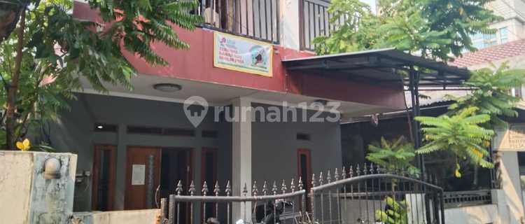 Active Kos Kosan Fully Occupied Near Halim, A Step Away to Halim Airport. 1