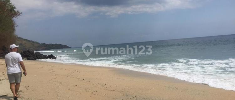 Tanah beach front Raya Senggigi Pemenang 1
