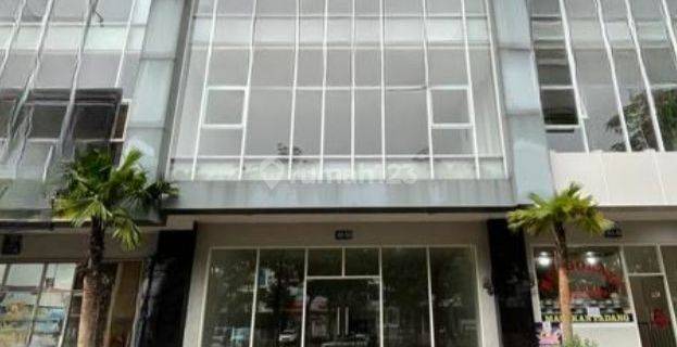 RUKO 3 LANTAI DENGAN DESIGN TROPIS MODERN DI SOUTHCITY, DI TANGERANG SELATAN 1