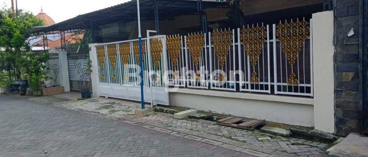 RUMAH STRATEGIS DI TENGAH KOTA GRESIK 1