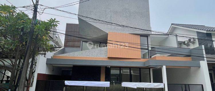 Rumah 2 Lantai Ada Kolam Renang  Di Bintaro 1