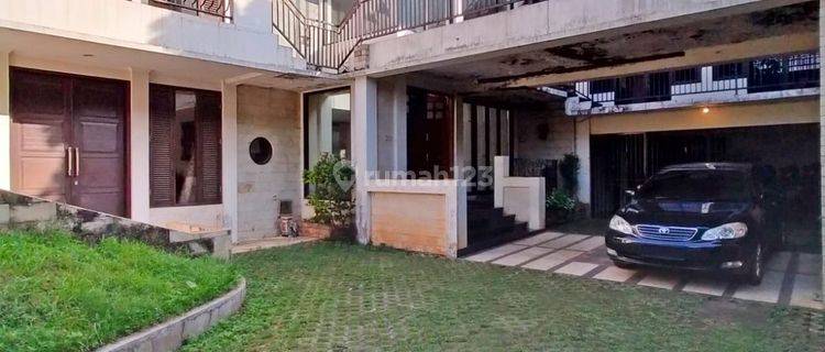 Rumah DiJeruk Purut Kemang Good Deal Dengan Kolam Renang 1