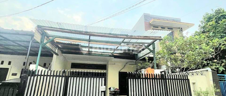 House Under 2M South Jakarta Near Cileduk Toll Road 1