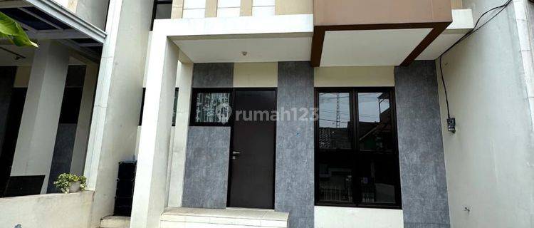 Rumah Minimalis Terletak Dijalan Utama Komplek Di Pamulang 1