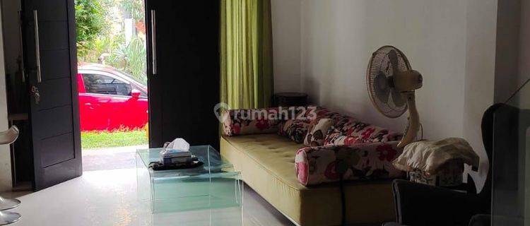 Rumah 2 Lantai Full Furnished Di Cluster Graha Raya Bintaro Jaya 1