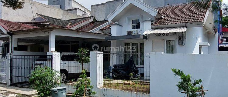 Rumah Terawat Hoek Lokasi Strategis Di Graha Raya Bintaro 1