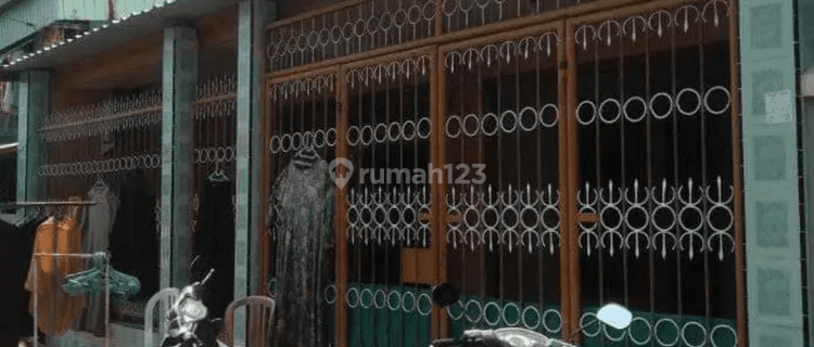 Rumah strategis 1