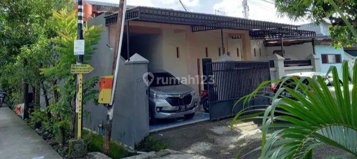 Rumah strategis 1