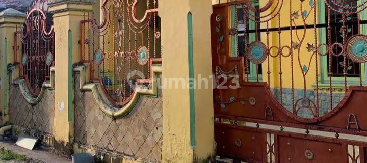 Rumah strategis 1