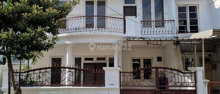 Dijual Rumah di Dharmahusa mas 2 Lantai SHM Bagus Utara 1