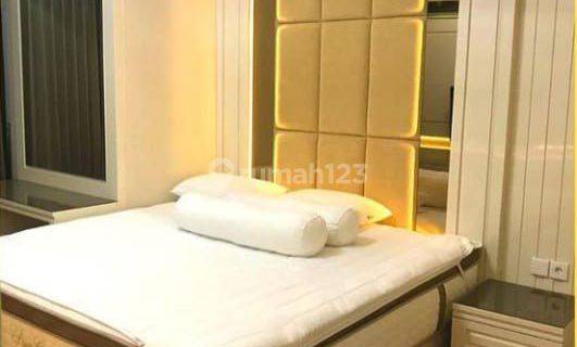 Disewakan Apartemen THE PEAK TUNJUNGAN PLAZA 5 2 Kamar Tidur Bagus Furnished 1