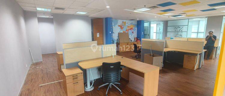 Ruang Kantor Furnished Menara Karya Kuningan Jakarta Selatan 1