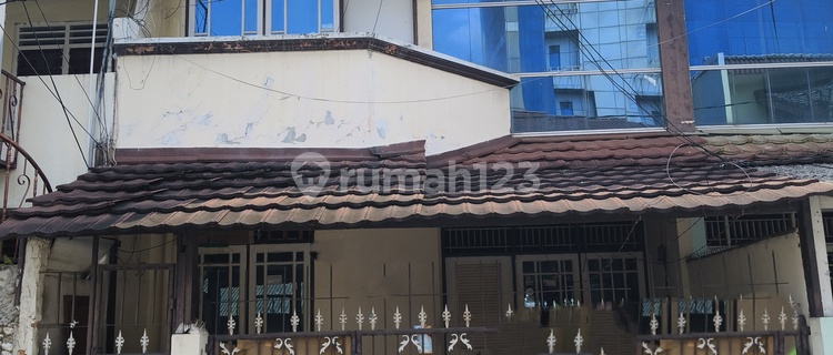 Sewa Rumah Tomang Siap Huni Dekat Halte Busway Akses Mudah 1