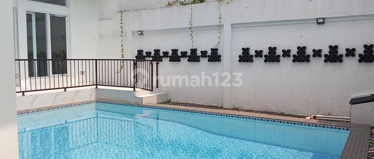 Rumah Dengan Swimming Pool Di Cinere Harga Murah Dalam Komplek Dekat Pusat Pendidikan dan Toll Krukut dan Limo Komplek  1