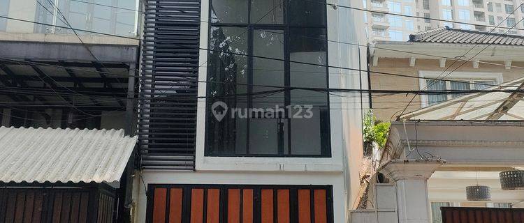 Rumah 3 Lantai Murah Siap Huni Furnished Di Martimbang Senayan  1