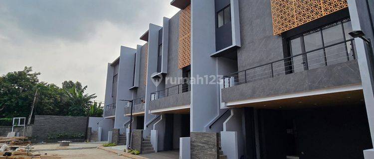 RUMAH MEWAH BRAND NEW DALAM CLUSTER ADA POOL DI PERMATA HIJAU  1