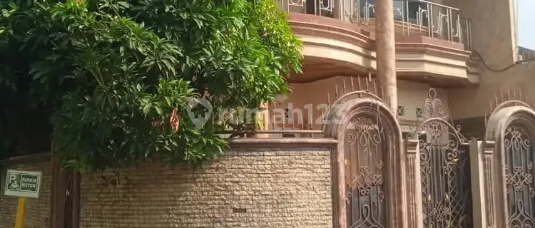 Rumah Cantik Hook Duren Sawit Jakarta Timur 1