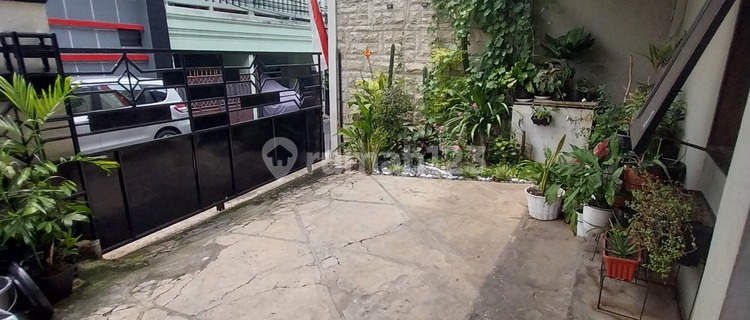 Rumah Kost Masih Active Area Tebet, Hanya 300m Ke Jl. Gatot Subroto  1