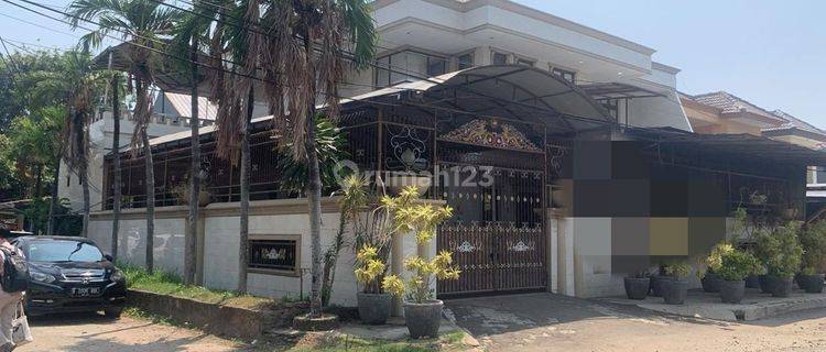 Dijual Rumah Mewah 2 Lantai Taman Palem Lestari Jakarta Barat 1