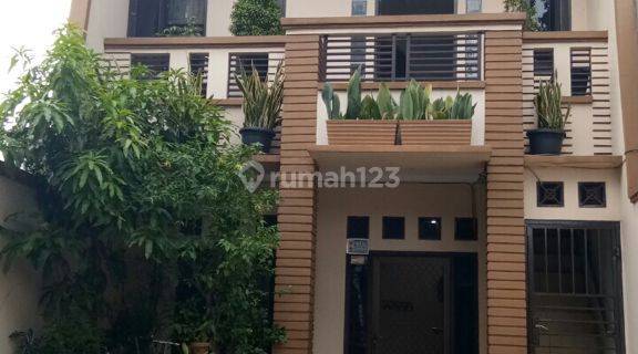 Dijual Cepat Rumah Kost Bagus di Grogol, Jakarta Barat. 1