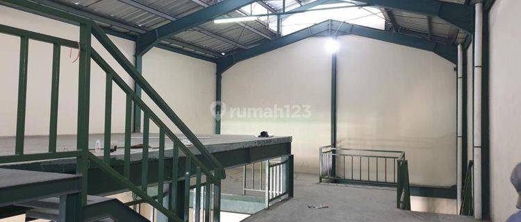 Gudang di Pangeran Jayakarta 207m²  1