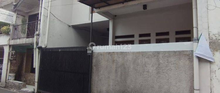 Rumah 2 Lantai Bagus Unfurnished SHM di Jl Sukabumi Dalam, Bandung 1