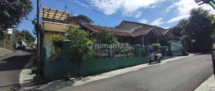 Dijual Rumah Hook Cigadung Dosen Unpad Bandung 1