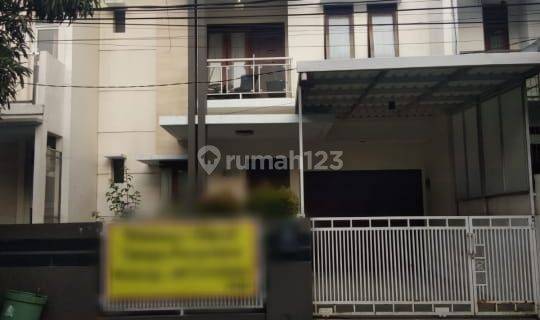 Dijual Rumah Bagus Buah Batu Regency  1