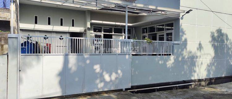 Rumah Bagus Unfurnished SHM di Puraga Baya, Bandung 1