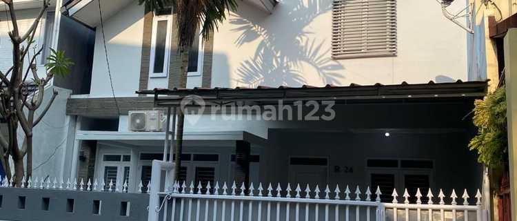 Rumah Menarik dan Nyaman di Perumahan Bumi Harapan Permai, Kramat Jati, Jakarta Timur 1