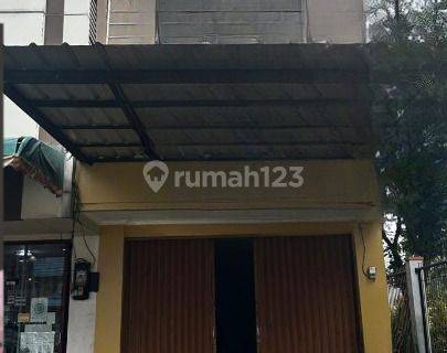 Dijual Ruko Cocok Untuk Semua Usaha Lokasi Strategis di Boulevard Hijau Harapan Indah Bekasi 1