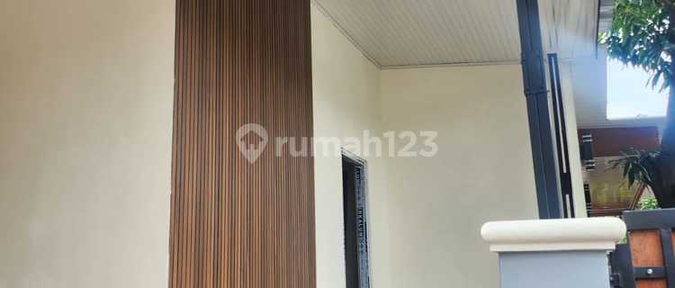 Rumah Full Renovasi Siap Huni di Taman Harapan Baru, Bekasi 1