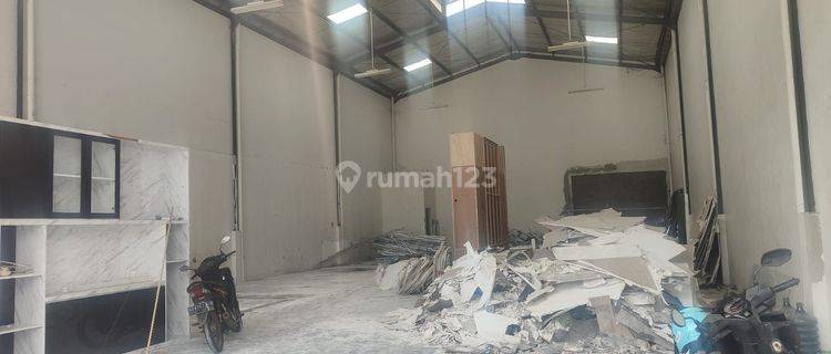 Gudang Siap Pakai di Bizpark 3, Kranji Bekasi. 1