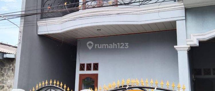 DIJUAL RUMAH 2 LANTAI BAGUS SIAP HUNI LOKASI STRATEGIS JAKASAMPURNA BEKASI BARAT 1