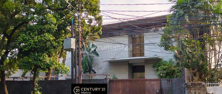 Dijual Cepat Rumah Strategis Pinggir Jalan Menteng Jakarta Pusat 1