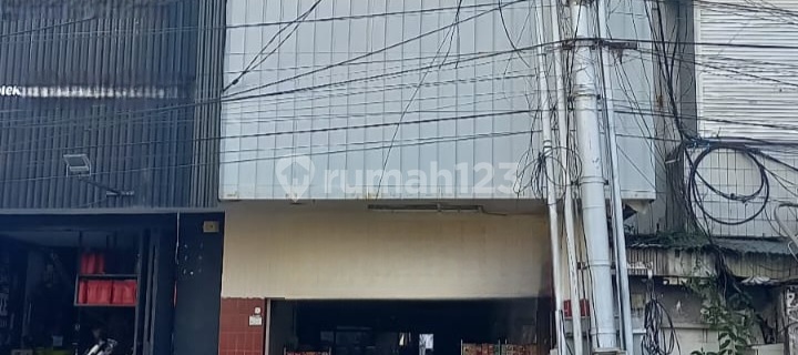 Fast Sale, Very Strategic Shop House in Wenang Area, Very Cheap Price 1