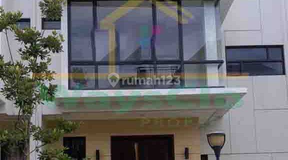 DIJUAL CEPAT RUMAH CANTIK DI PERUMAHAN HOLLAND VILLAGE, HARGA SANGAT MURAH 1