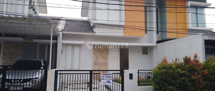 Rumah 2 Lantai Di Serpong Park  1