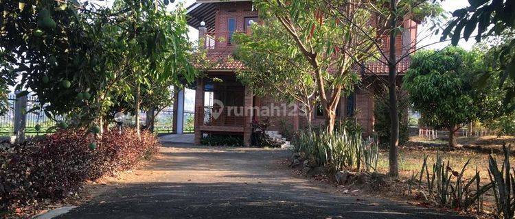 Rumah Villa Full Furnished View Gunung Ciremai di Kuningan 1