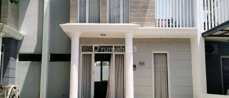 Dijual Rumah 2 Lantai di Citraland Semi Furnished Bebas Banjir 1