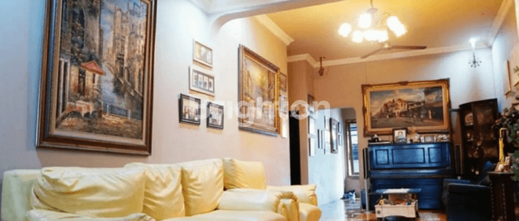 RUMAH 2,5 LANTAI SEMI FURNISHED RUNGKUT ASRI, SURABAYA TIMUR 1