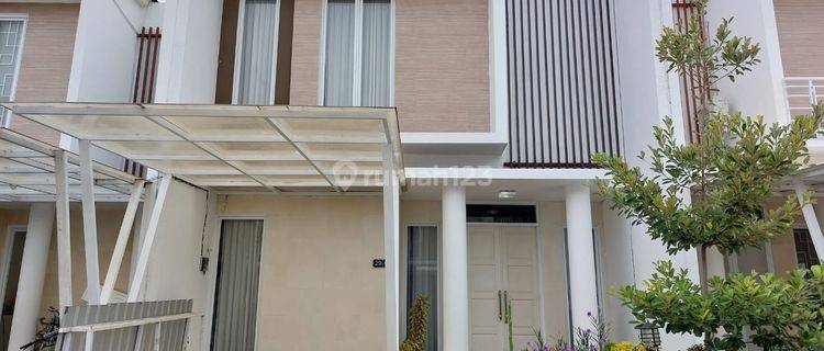 Rumah di Jln sipelem  tegal 1