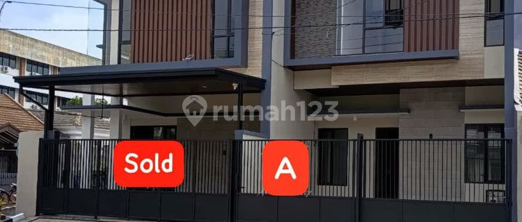 Ca914 New Minimalist Strategic SHM House for Sale in Klampis Anom, East Surabaya 1